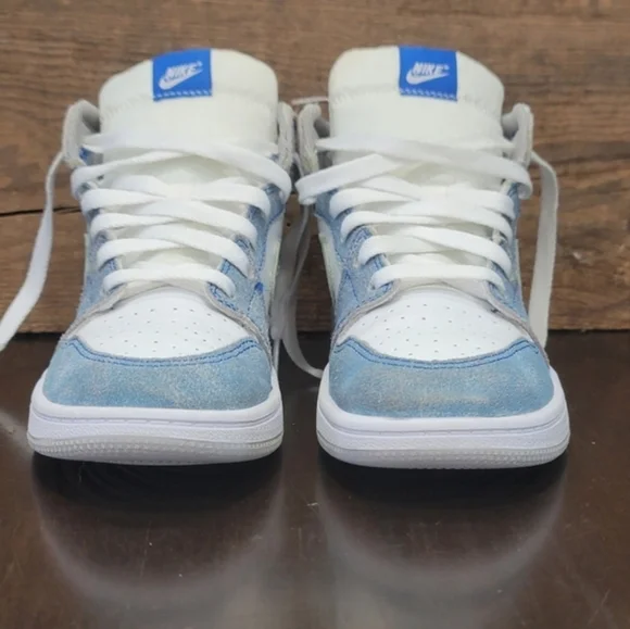 Nike Air Jordan 1 High Og 'Hyper Royal' Wmns 5 Fast Shipper - Picture 2 of 8